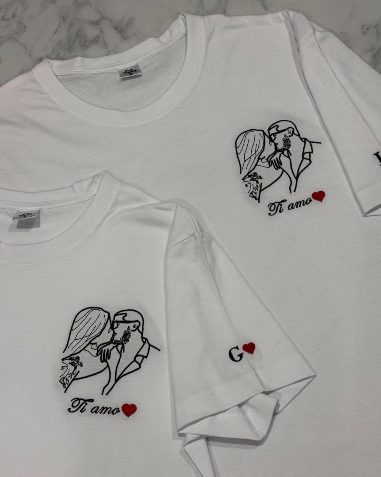 T-shirts Brodés Personnalisés – Cadeau d’Amour